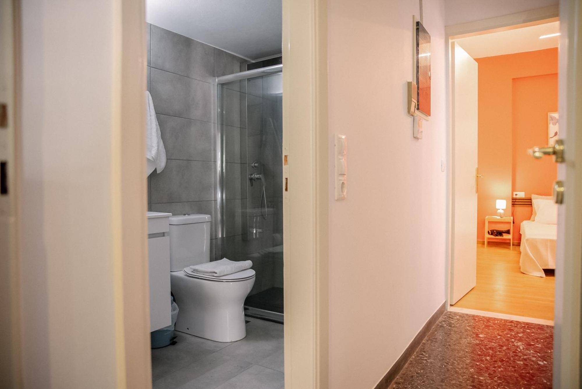 Apartment 3cs Ampelokipoi Comfy Flat Ft Patio Airport Direct Day N Night *