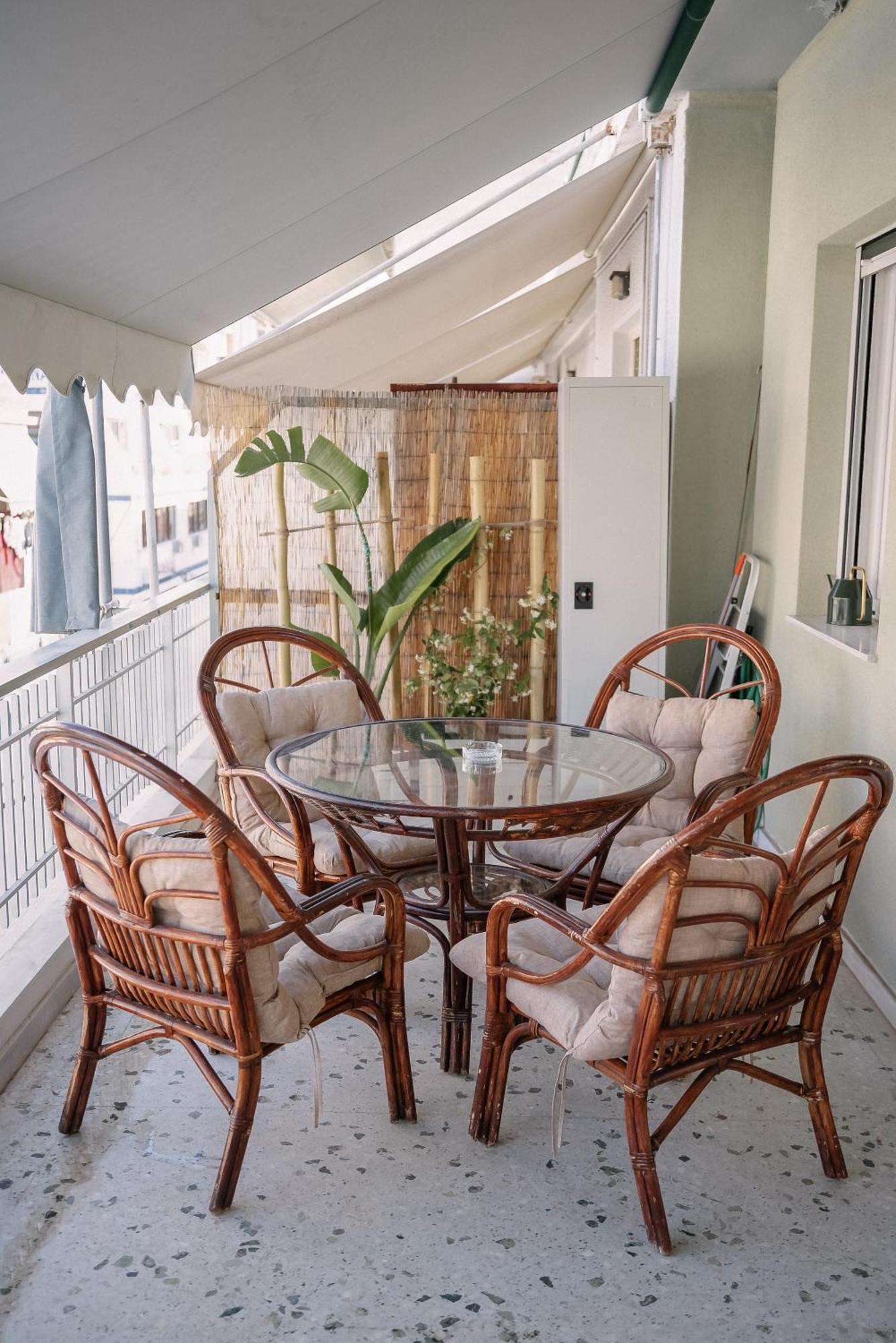 3cs Ampelokipoi Comfy Flat Ft Patio Airport Direct Day N Night Apartment Athen